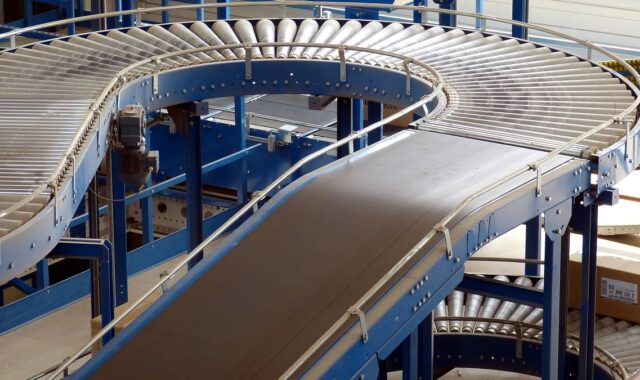 Real 工业设备 photo for Reducing Product Damage During Industrial Material Transfer