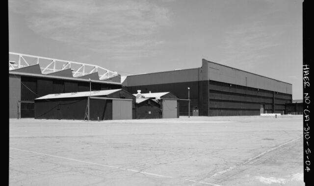 Real 工业设备 photo for Maintenance Points for Conveyors, Hoists, and Storage Systems