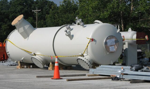 Real 工业设备 photo for Preparing Process Equipment for Cleaning and Service