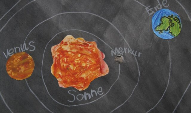 planets, chalk drawing, celestial bodies, school material, board, painted, layout, earth, venus, mars, sun, space, solar system, universe, orbit, planetary system, mercury, astronautics, school, students, art lessons, teaching, fashion, nature, school theme, science, astronomy, to paint
