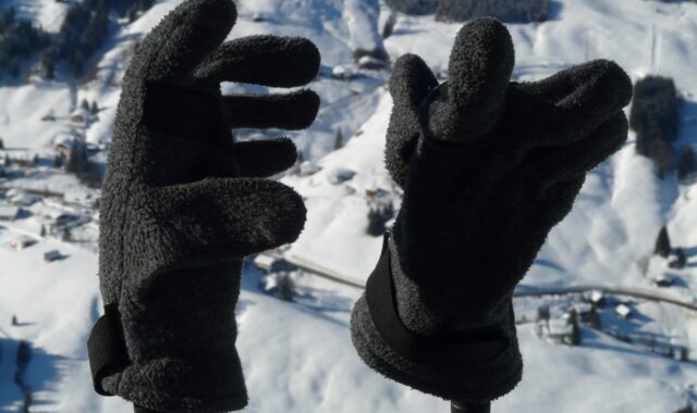 gloves, winter, clothing, cold, hand, protection, flow, material, warming