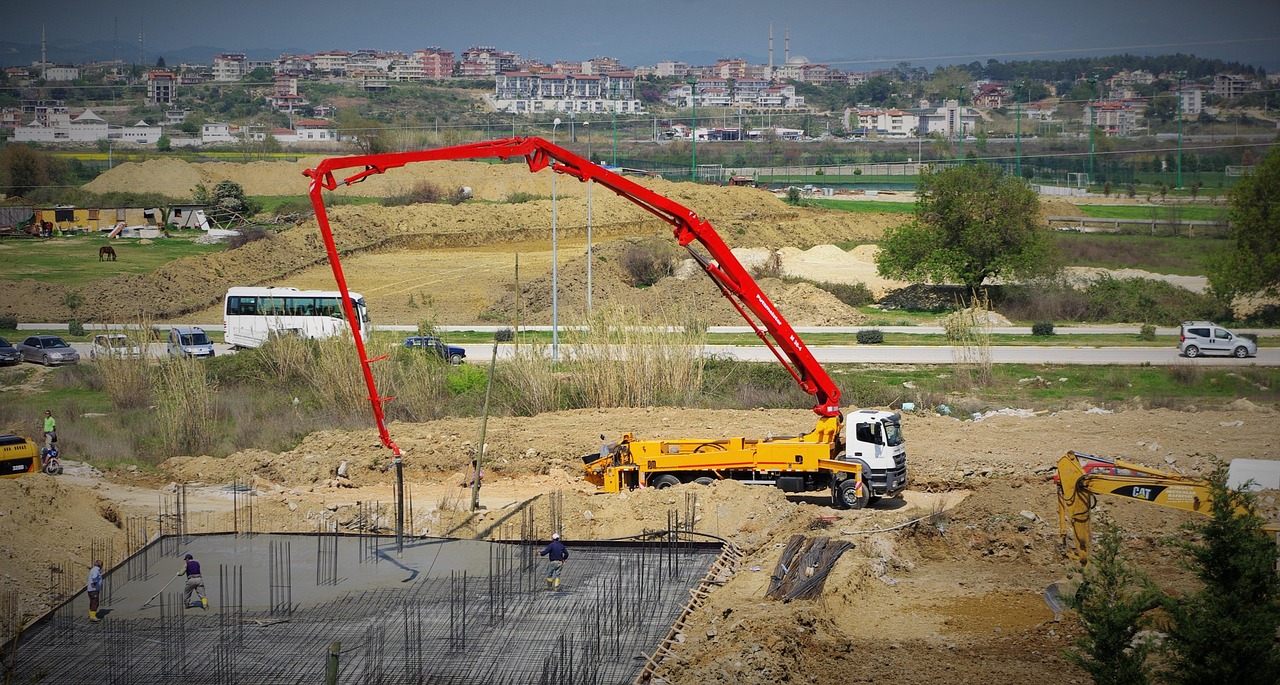 crane, concrete, base plate, nature, bulk goods, concrete plant, raw material, building material, heavy, weight, workers, sun, hotel, iron, metal, truck, load, work, hot, heat, landscape, effort, force, strain, employment, world of work, craft