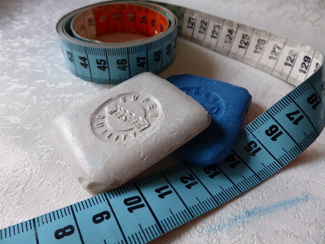 tailor's chalk, sew, sewing supplies, needlework, meter, chalk, tailoring, craft, hobby, take measurements, measure, mark, blue, centimeters, millimeter, accuracy, make gifts yourself, material, tape measure, tailoring, tailoring, tailoring, tailoring, tailoring