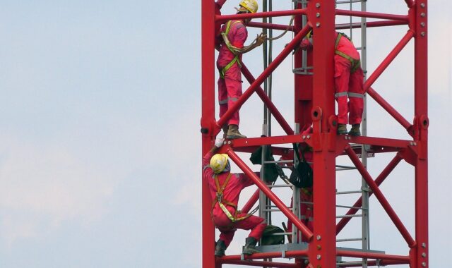 construction, crane, building construction, helmet, architecture, building, heavy equipment, build, metal, sky, building site, construction site, housing, nature, singapore, men at work, red