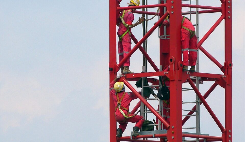 construction, crane, building construction, helmet, architecture, building, heavy equipment, build, metal, sky, building site, construction site, housing, nature, singapore, men at work, red