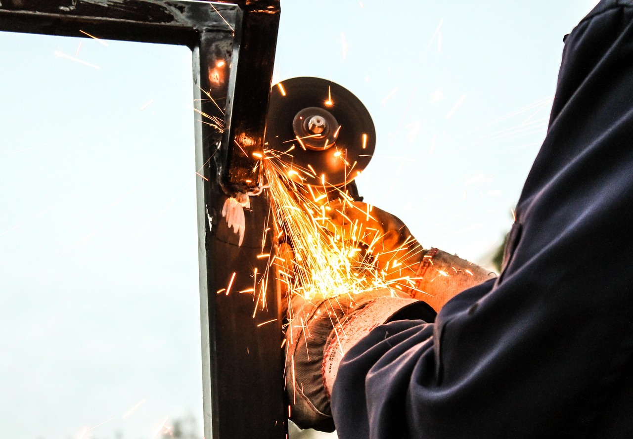 sparks, working, industry, metal, spark, light, manufacturing, steel, industrial, equipment, factory, work, technology, fire, construction, worker, engineering, iron, tool, manufacture, safety, heat, protection, metalwork, man, production, job, danger, manual, technical, repair, manufacturing, manufacturing, manufacturing, manufacturing, manufacturing, worker, metalwork