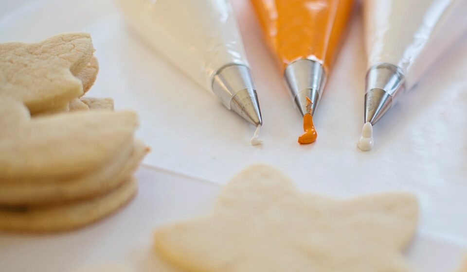 cookie decorating, royal icing, piping tips, piping bags, decoration, sweets, cookie decorating, cookie decorating, cookie decorating, cookie decorating, cookie decorating, royal icing, royal icing, piping bags, piping bags