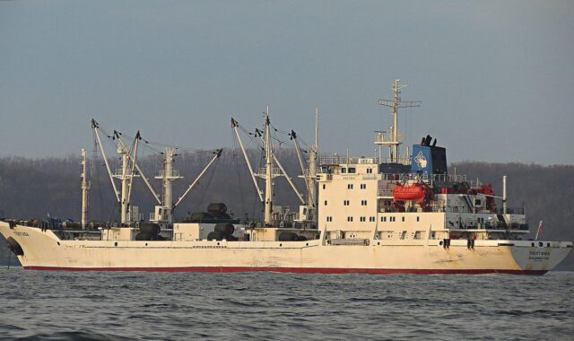 dry cargo ship, bulk carrier, trawler, vessel, transport, logistics, delivery, ship