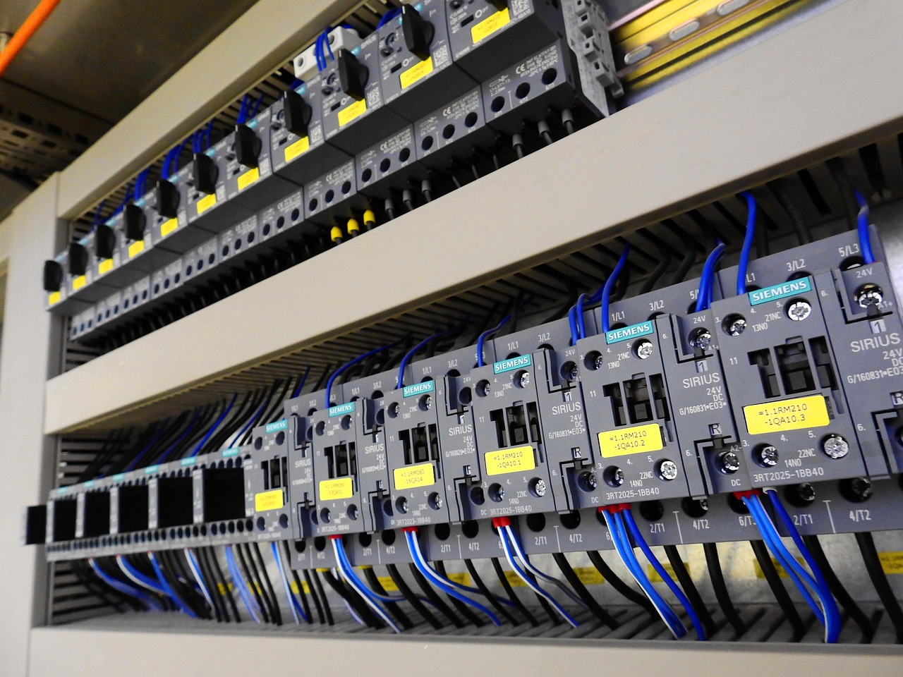 switch cabinet, distributor, verteilerscharnk, electro distributor, steering, protecting, pkz, motor protection switch, circuit breaker, backup, electricity, perfomance, voltage, technology, siemens, switch cabinet, switch cabinet, circuit breaker, circuit breaker, circuit breaker, circuit breaker, circuit breaker, siemens, siemens, siemens, siemens