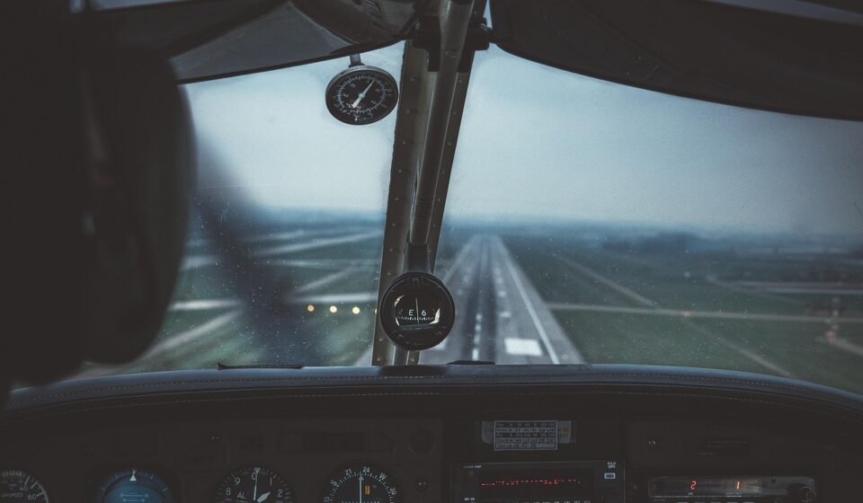 cockpit, aircraft, runway, flying, aviation, airport, propeller plane, rotor, airplane, transportation, plane, aircraft, runway, runway, aviation, aviation, airport, airport, airport, airport, airport, airplane, airplane, airplane, airplane, plane, plane, plane, plane