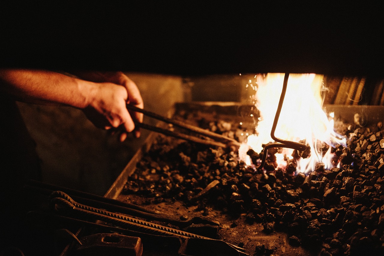 fire, people, man, smith, blacksmith, heat, smoke, ash, charcoal, steel, hands, hammer, black fire, black smoke, smith, smith, smith, smith, blacksmith, blacksmith, blacksmith, blacksmith, blacksmith